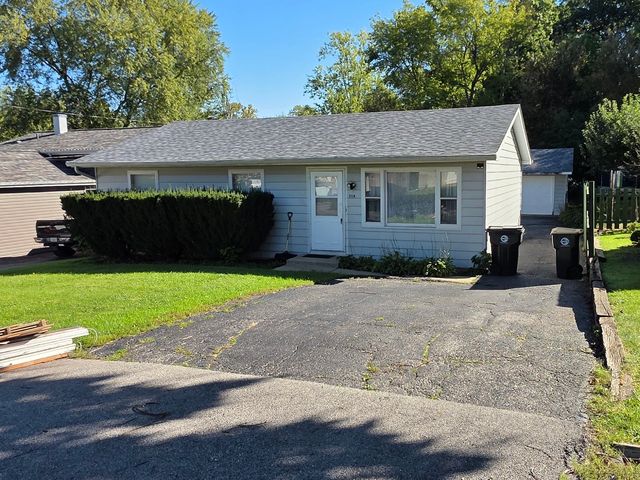 1114 N Oak Terrace, Round Lake Beach, IL 60073