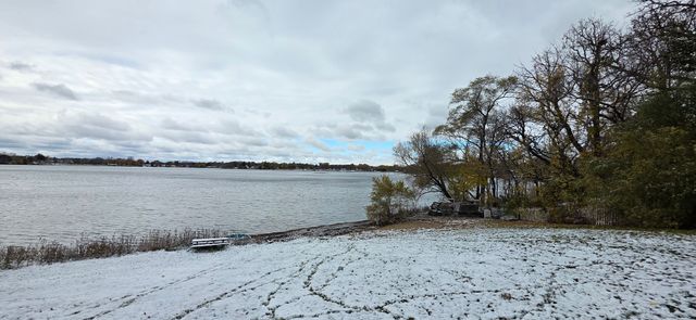 1114 N Oak Terrace, Round Lake Beach, IL 60073