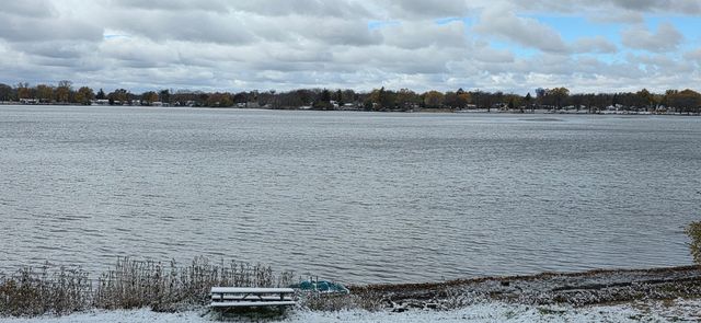 1114 N Oak Terrace, Round Lake Beach, IL 60073