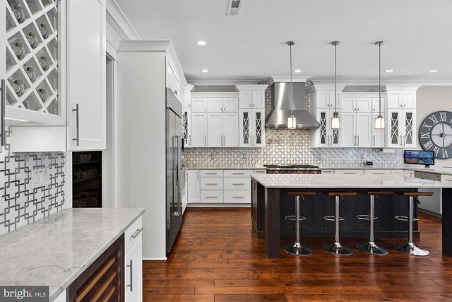 9222 BRIAN DR, Vienna, VA 22180