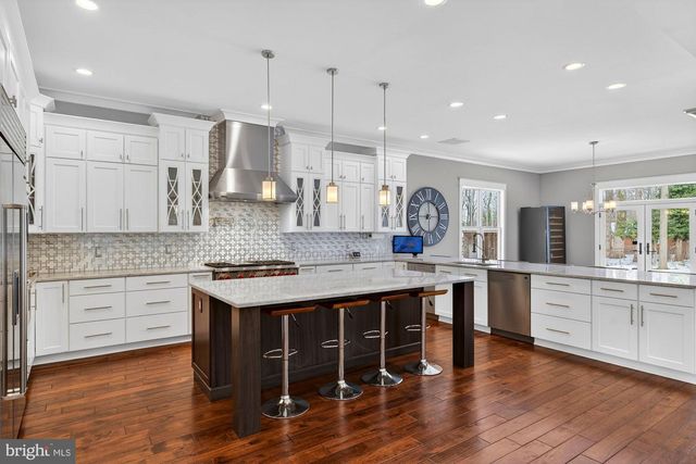 9222 BRIAN DR, Vienna, VA 22180