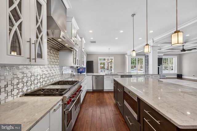 9222 BRIAN DR, Vienna, VA 22180