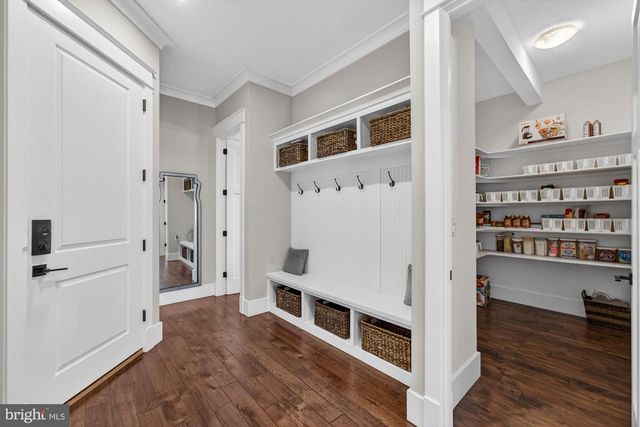 9222 BRIAN DR, Vienna, VA 22180