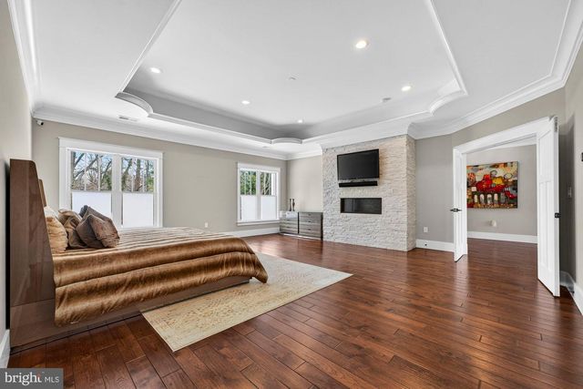 9222 BRIAN DR, Vienna, VA 22180