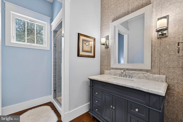 9222 BRIAN DR, Vienna, VA 22180