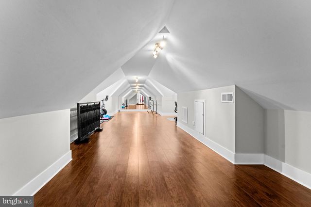 9222 BRIAN DR, Vienna, VA 22180