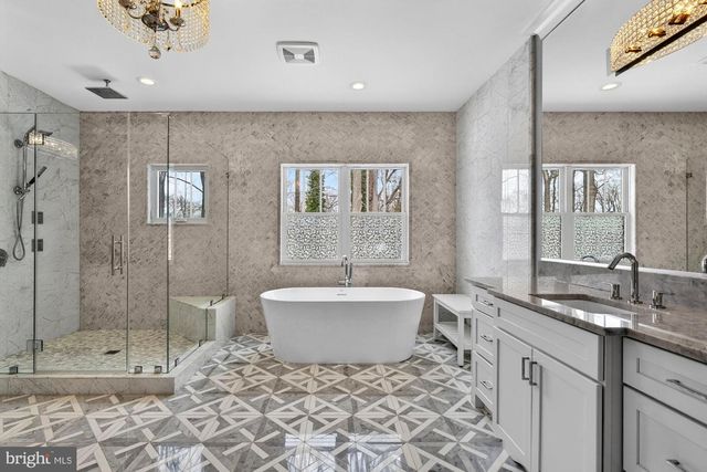 9222 BRIAN DR, Vienna, VA 22180