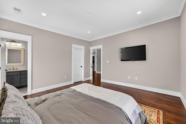 9222 BRIAN DR, Vienna, VA 22180