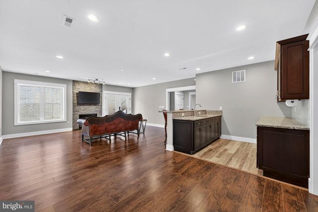 9222 BRIAN DR, Vienna, VA 22180