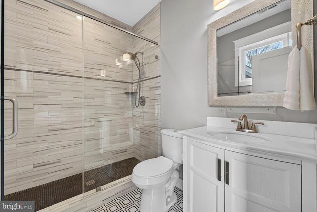 9222 BRIAN DR, Vienna, VA 22180