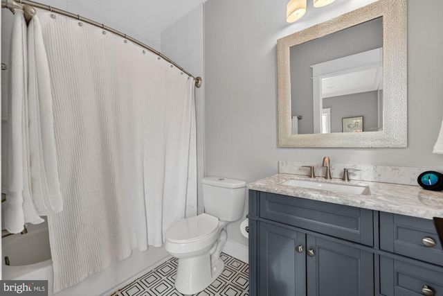 9222 BRIAN DR, Vienna, VA 22180