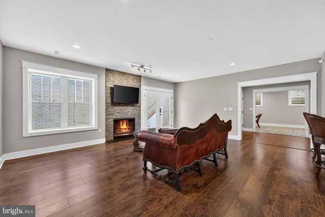 9222 BRIAN DR, Vienna, VA 22180