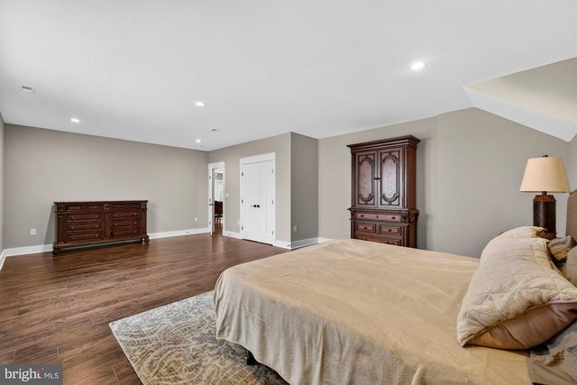 9222 BRIAN DR, Vienna, VA 22180