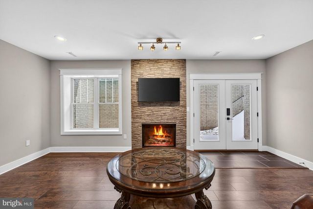 9222 BRIAN DR, Vienna, VA 22180