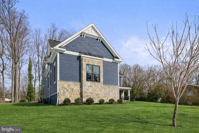 9222 BRIAN DR, Vienna, VA 22180