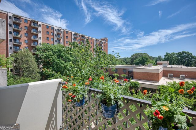 300 Johnson Ferry Road NE B406, Atlanta, GA 30328