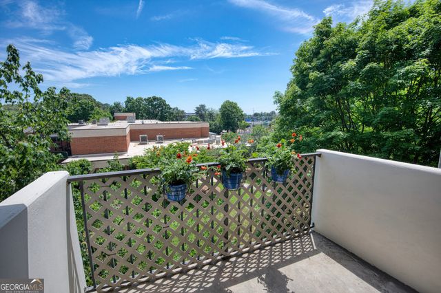300 Johnson Ferry Road NE B406, Atlanta, GA 30328