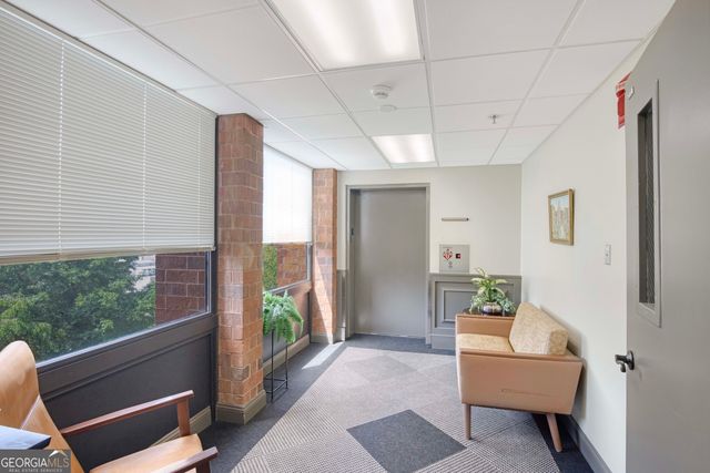 300 Johnson Ferry Road NE B406, Atlanta, GA 30328