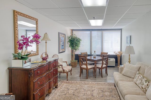 300 Johnson Ferry Road NE B406, Atlanta, GA 30328
