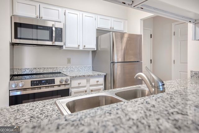300 Johnson Ferry Road NE B406, Atlanta, GA 30328