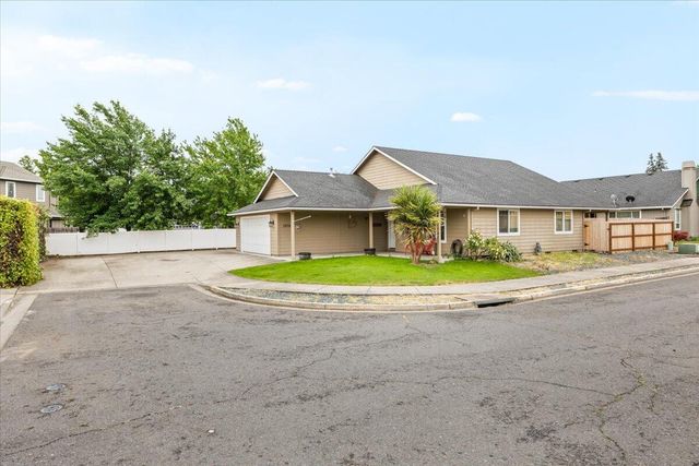 1070 Shayla Lane, Central Point, OR 97502
