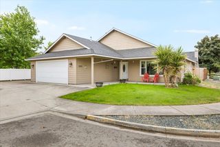 1070 Shayla Lane, Central Point, OR 97502