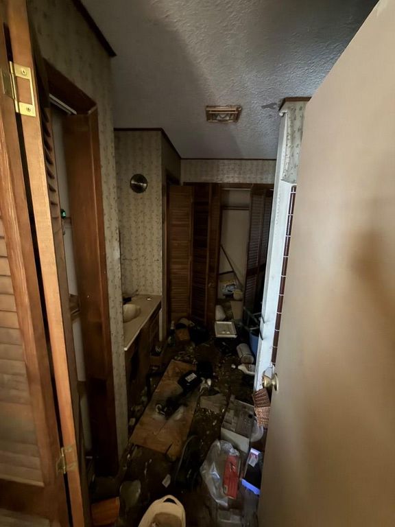 Image 13 of property listing at 14103 County Rd 2214, Fluvanna, TX 79517