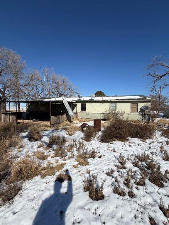 Image 15 of property listing at 14103 County Rd 2214, Fluvanna, TX 79517