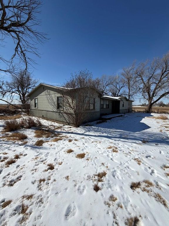 Image 18 of property listing at 14103 County Rd 2214, Fluvanna, TX 79517