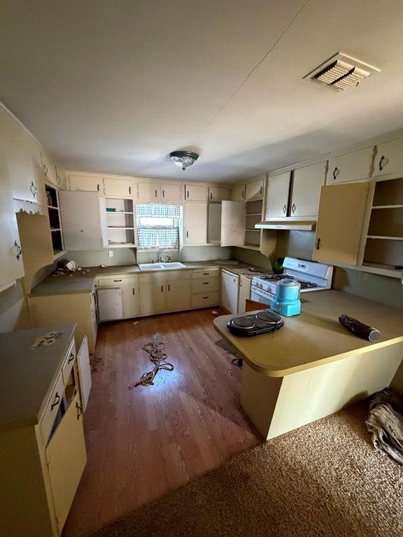 Image 5 of property listing at 14103 County Rd 2214, Fluvanna, TX 79517