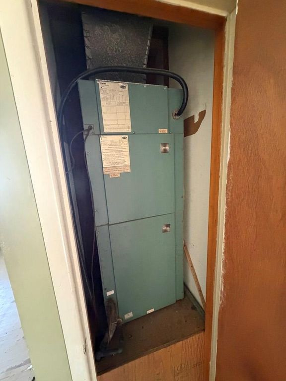 Image 7 of property listing at 14103 County Rd 2214, Fluvanna, TX 79517