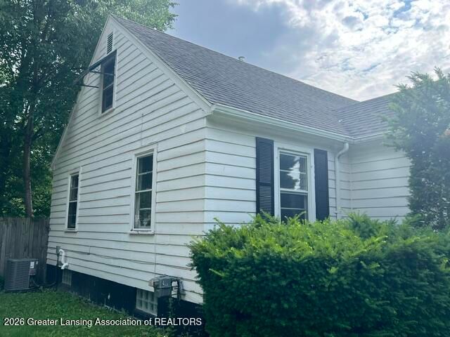 524 Lincoln Avenue, Lansing, MI 48910