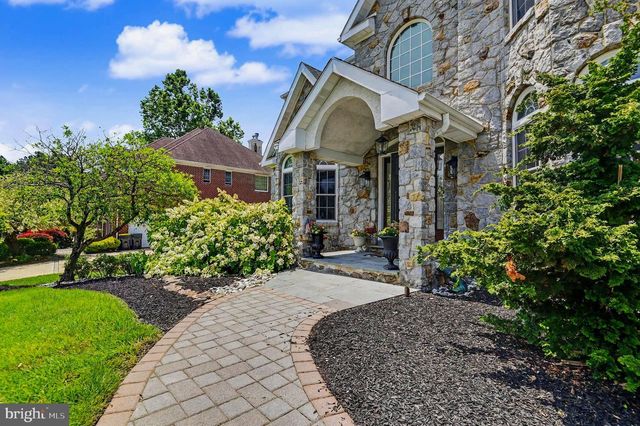110 SUNWAY DR, Newark, DE 19711