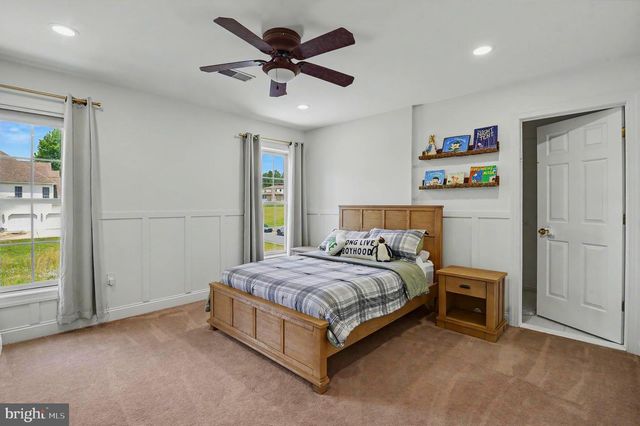110 SUNWAY DR, Newark, DE 19711