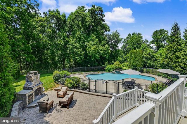 110 SUNWAY DR, Newark, DE 19711