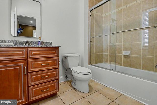 110 SUNWAY DR, Newark, DE 19711