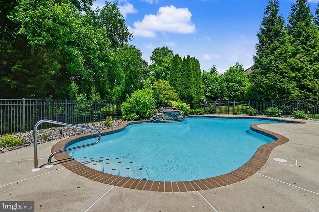 110 SUNWAY DR, Newark, DE 19711