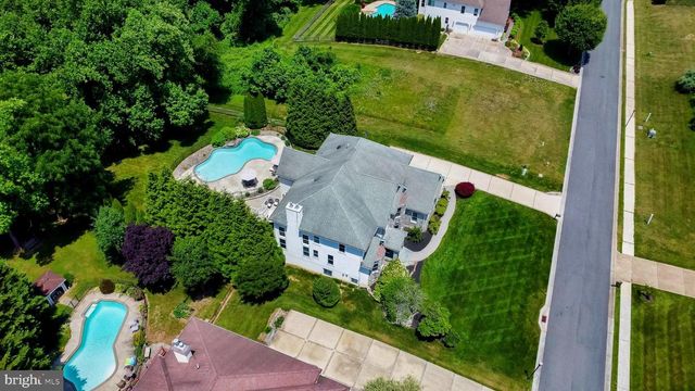 110 SUNWAY DR, Newark, DE 19711