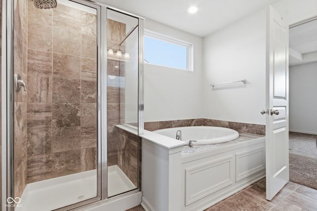 12684 Castle Pine Drive, Noblesville, IN 46060