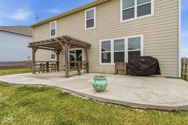 12684 Castle Pine Drive, Noblesville, IN 46060