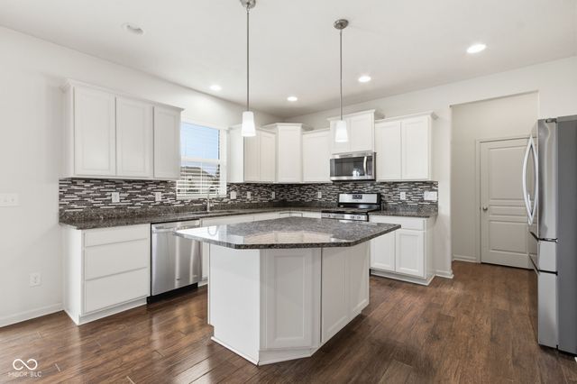 12684 Castle Pine Drive, Noblesville, IN 46060