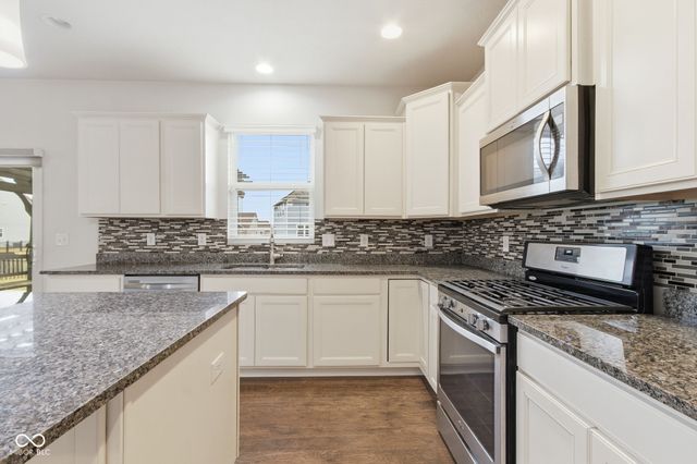 12684 Castle Pine Drive, Noblesville, IN 46060