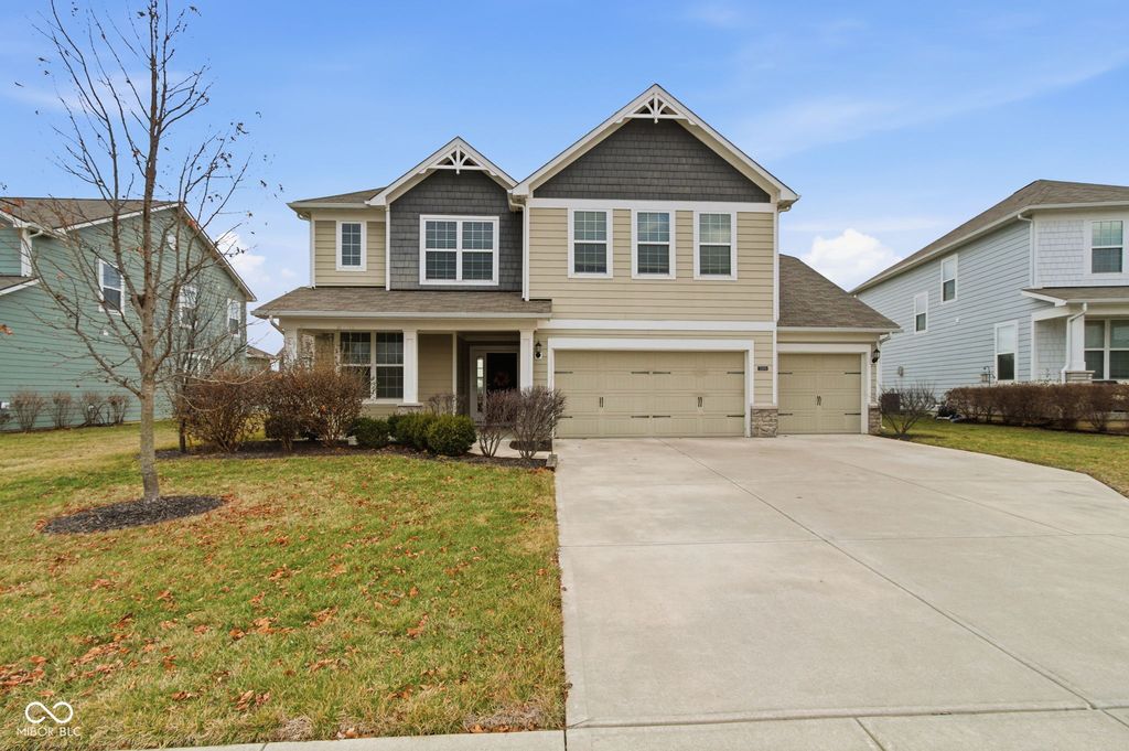 12684 Castle Pine Drive, Noblesville, IN 46060