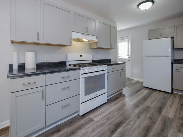 3045 Alpine Street, Kalamazoo, MI 49004