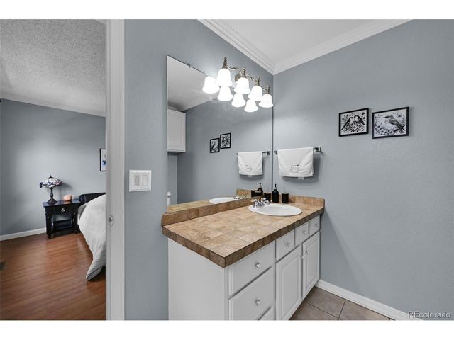 4931 S Danube St, Aurora, CO 80015