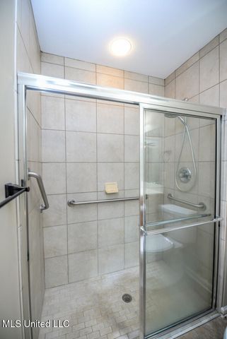 8710 Parkview Oaks Circle, Olive Branch, MS 38654