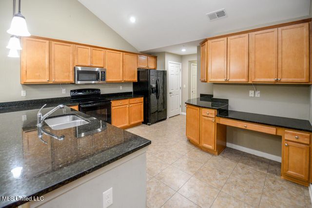 8710 Parkview Oaks Circle, Olive Branch, MS 38654