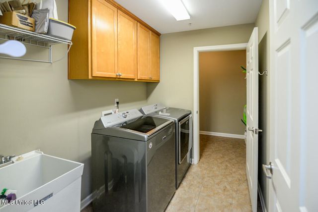 8710 Parkview Oaks Circle, Olive Branch, MS 38654