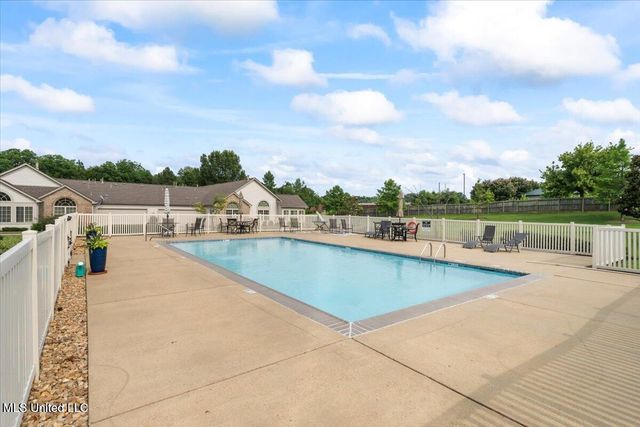 8710 Parkview Oaks Circle, Olive Branch, MS 38654