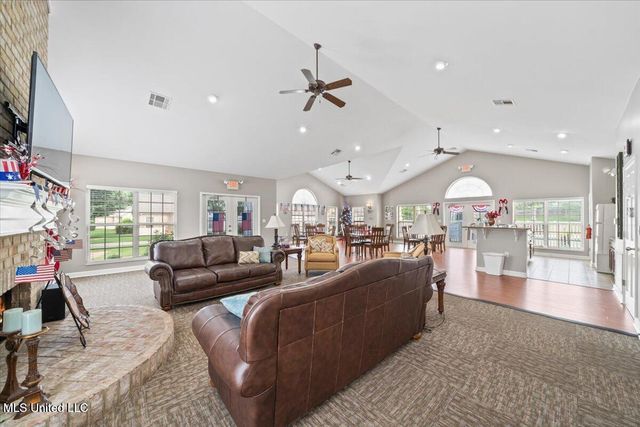 8710 Parkview Oaks Circle, Olive Branch, MS 38654